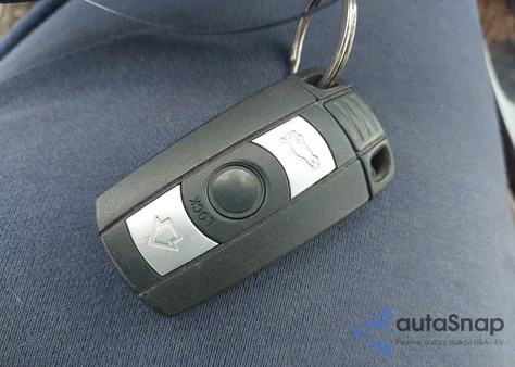 2006 BMW 325I z USA, uszkodzony, nr VIN WBAVB13506KX62011